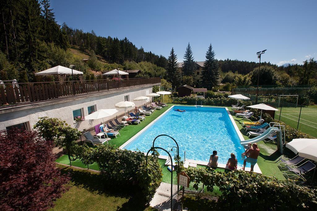 Hotel Scoiattolo Baselga di Pine Exterior photo