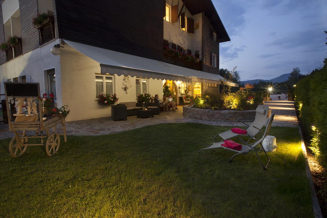 Hotel Scoiattolo Baselga di Pine Exterior photo